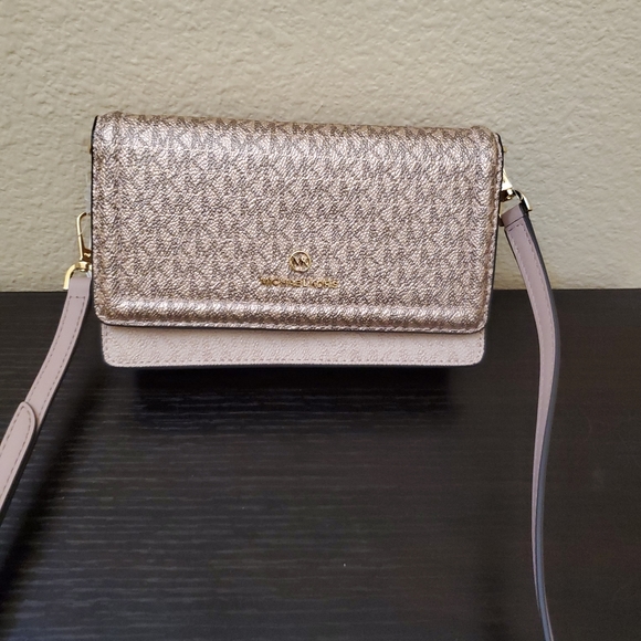 Michael kors Signature Jet Set Charm Small Crossbody - Picture 1 of 10